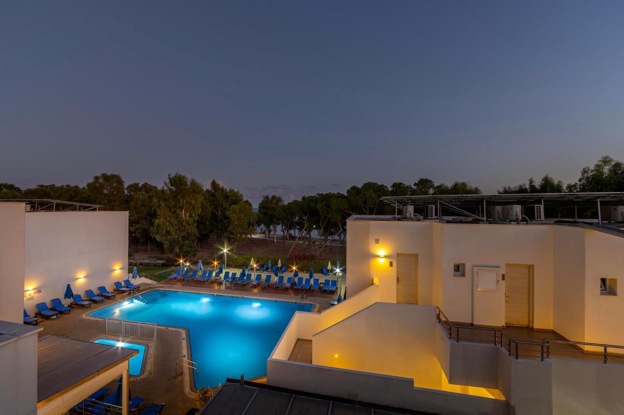 Park Beach Hotel 레메소스 외부 사진